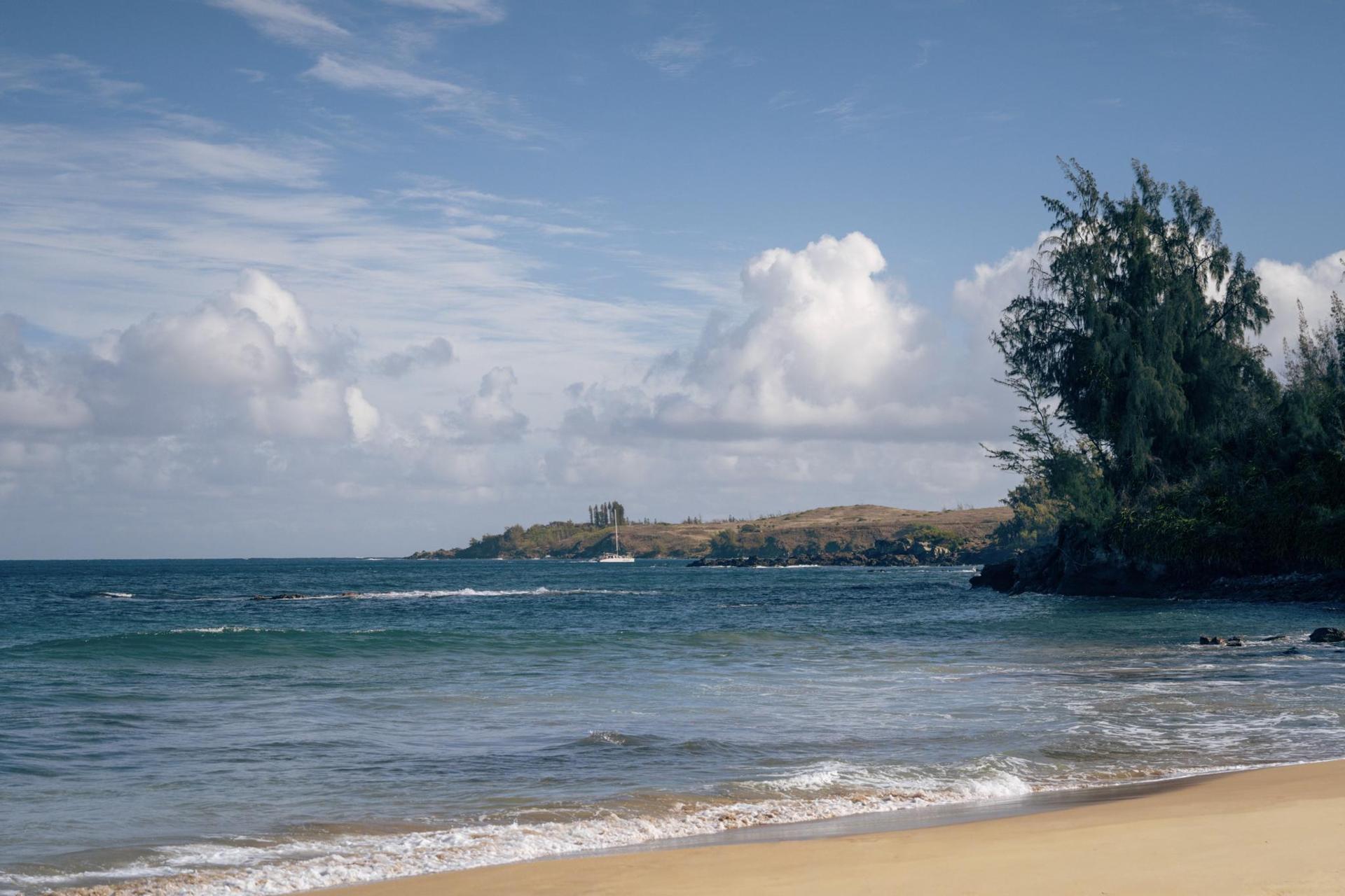 Hawaii’s Quiet Beaches Attract Travelers Seeking Peaceful Coastal Escapes