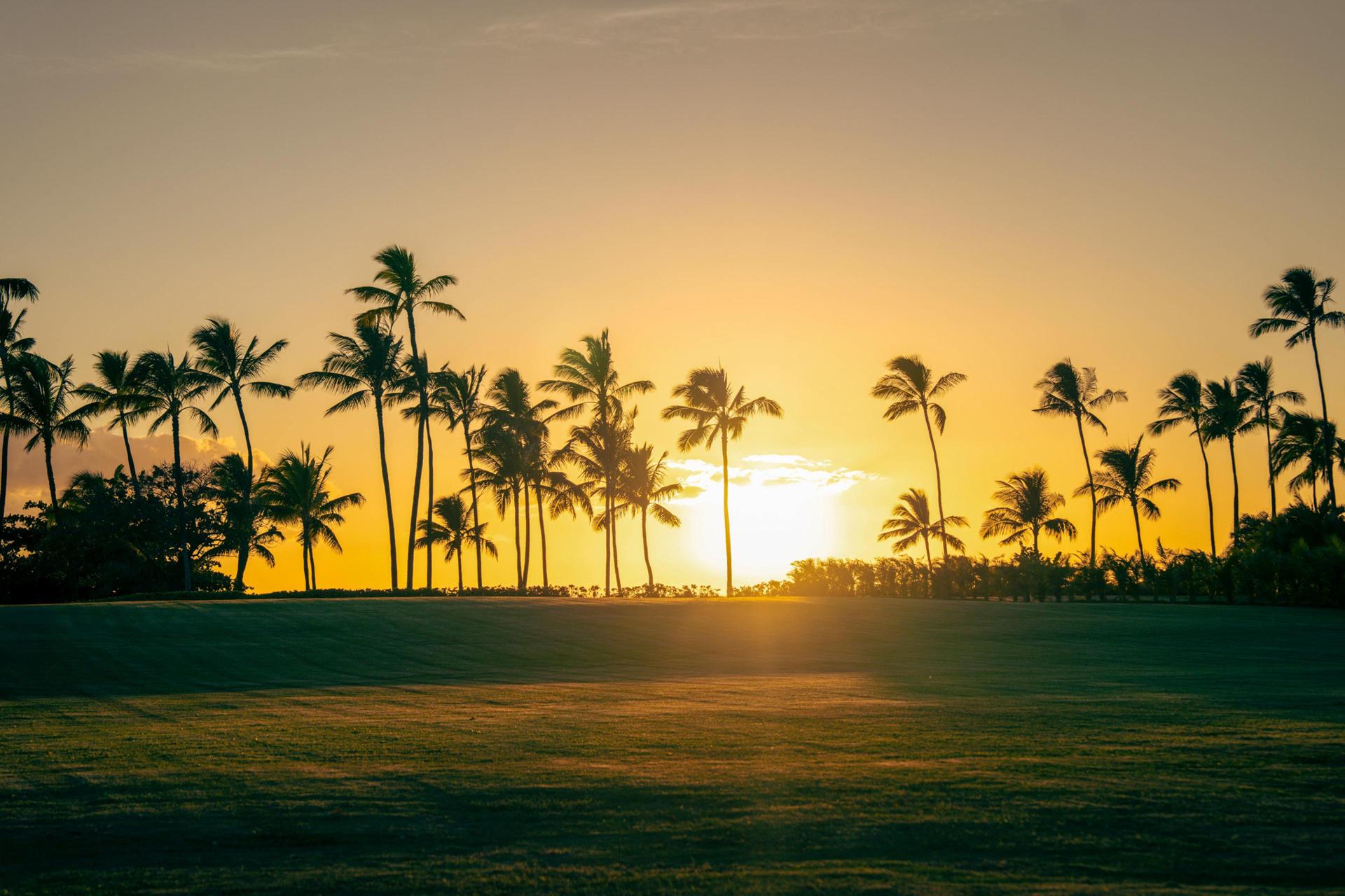 Hawaii Sunsets Continue to Inspire Travelers Worldwide