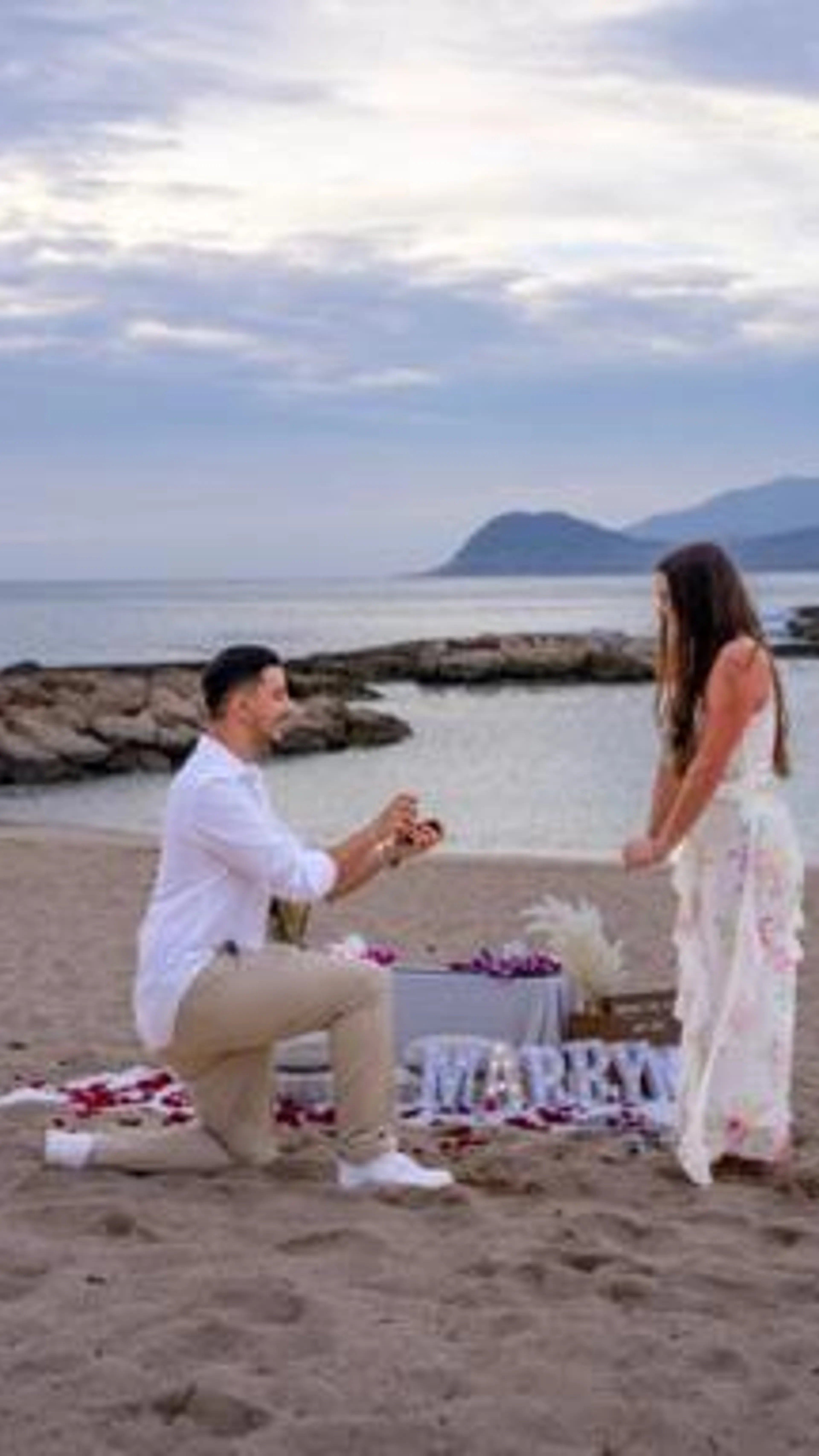 Romantic Proposal Picnic + Photoshoot